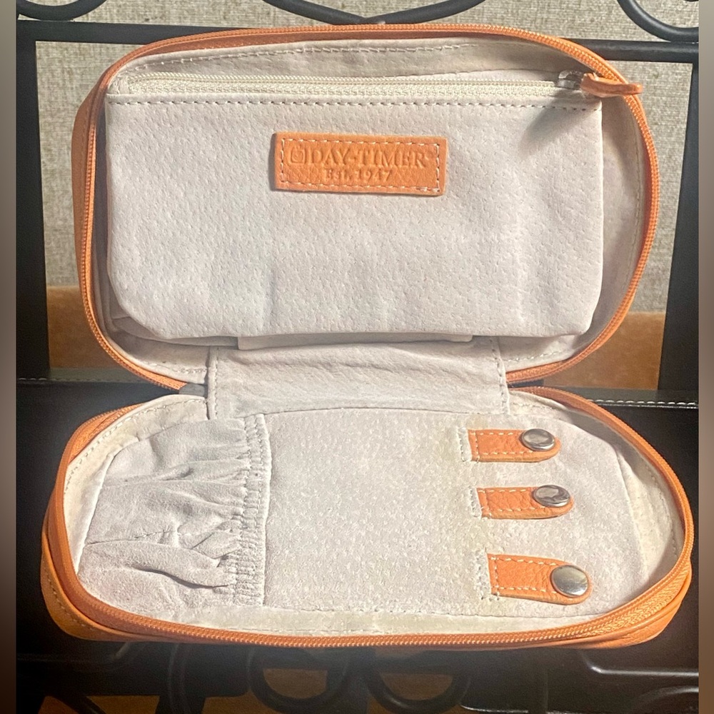 ✨VINTAGE DAY TIMER 1947✨JEWELRY ORGANIZER CASE, FOR TRAVEL..MADE OF LEATHER✨#DTR